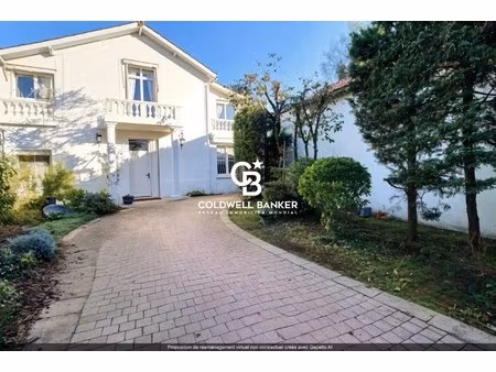 maison de luxe à vendre dans le quartier jean-moulin