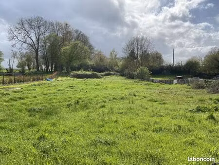 terrain 878 m² heudicourt