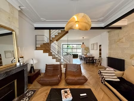 maison de luxe à vendre dans le quartier hôtel de ville-quinconce-saint seurin-fondaudège