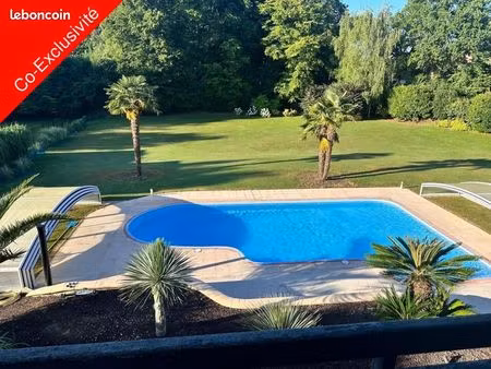 maison 6 pièces 200 m²