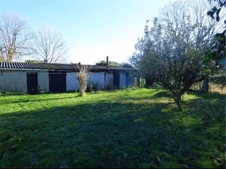 terrain constructible 400 m² – centre bourg tourc’h