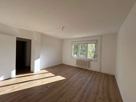 location appartement 1 pièce  38.01m²  le mans