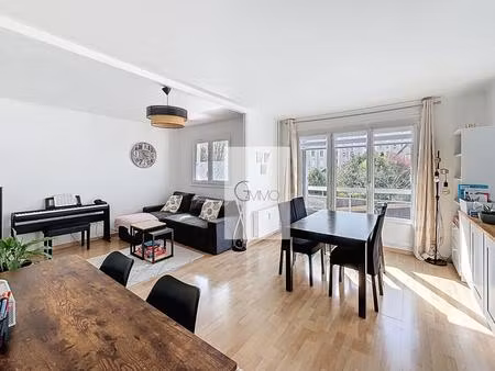 exclusivité – 3/4 pièces +/- 70 m² avec balcon cave & parking