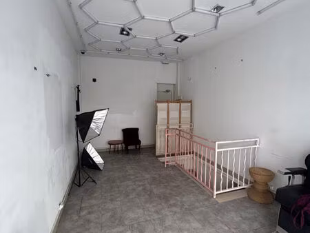 local commercial 11eme