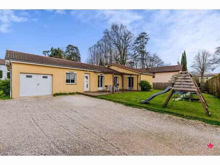 maison 7 pièces à vendre à la boisse - 125 m² sur terrain de 802 m²