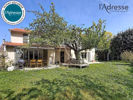 nanterre/ maison 6 pièces 200 m² - jardin/terrasse 241m² - 3 stationnements