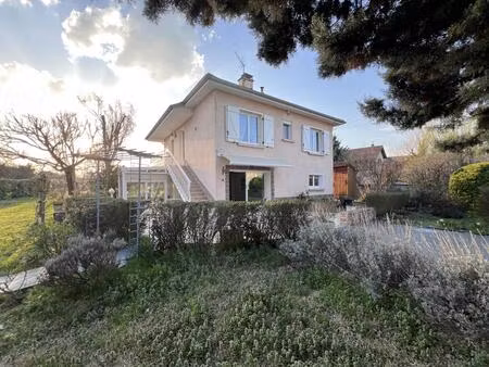 maison traditionnelle 10 pièces