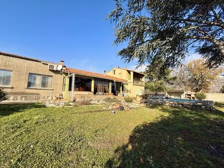 maison 4 faces de plain-pied – 150 m² habitables – dépendances – parcelle 1 800 m² – vue m