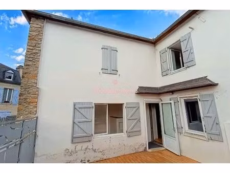 charmante maison rénovée au cœur du village de moumour