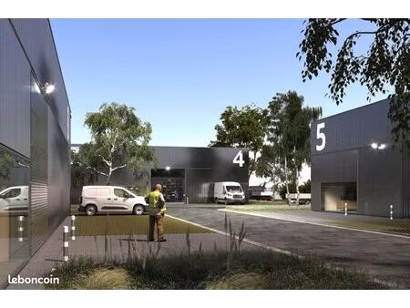 local d'activité 2 650 m²