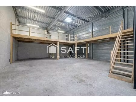 bureaux 212 m² anet