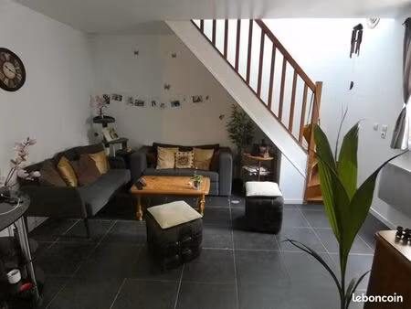 immeuble 10 pièces 150 m²