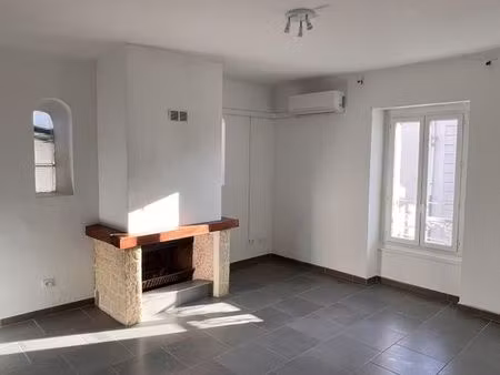 t3 bis rénové  6 pièces  garage + 2 parkings