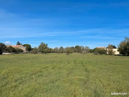 terrain 420 m² saint quentin la poterie
