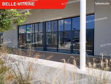 local commercial 550 m²