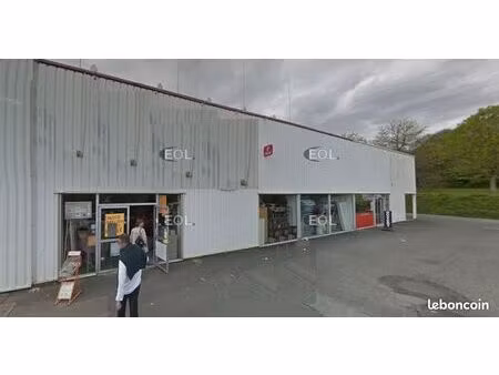 local d'activité 286 m²