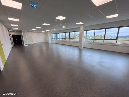 bureaux 334 m² guipavas