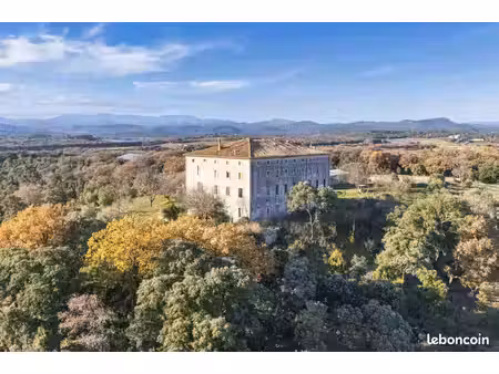 château 20 pièces 610 m²