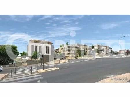 local commercial 121 m²