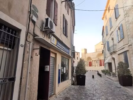 local commercial / professionnel 60 m² – centre-ville saint-gilles