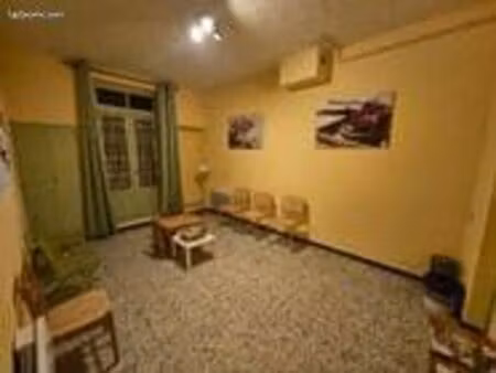 local professionnel/médical/bureau