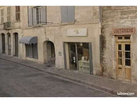 local commercial à louer – 50 m² villeneuve-lès-avignon