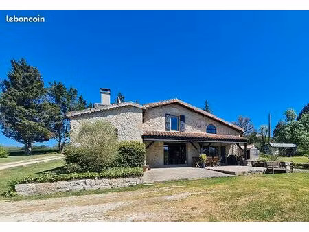 maison 7 pièces 199 m²