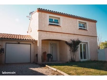 maison 4 pièces avec piscine et jardin