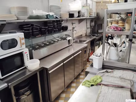 vente locaux professionnels 15 pièces 550 m² à vence (06140)  595 000 €
