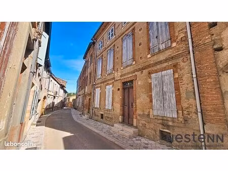 maison 8 pièces 320 m²