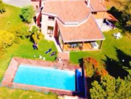 maison 9 pièces 250m2. veranda garage 50m2 jardin 2700m2