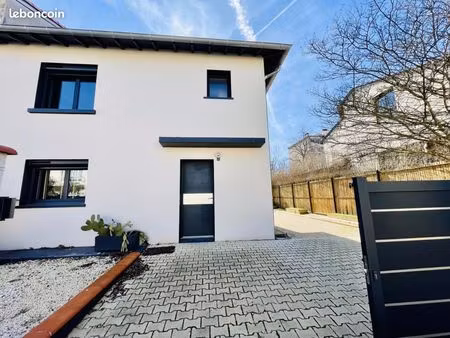 maison 4 pièces 90 m²