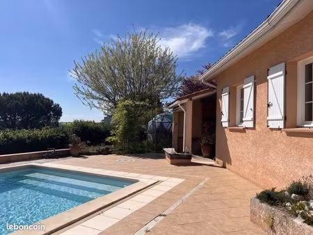 villa 5 pièces 159 m²