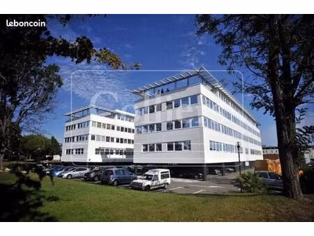 bureaux 2 168 m²