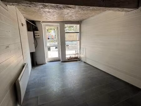 local commercial 77 m² muret