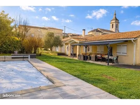 maison familiale avec piscine  grand garage 124m2 et dépendance