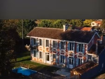 maison de maître rénovée – 220 m² – 6 chambres – quartier calme