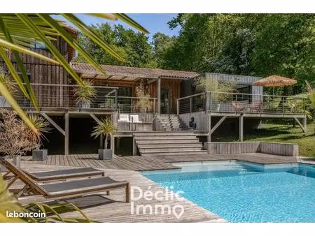 maison 7 pièces 230 m²