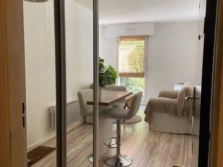 vend charmant appartement