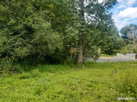 terrain 700 m² saucats