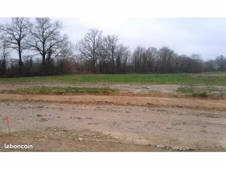 terrain 800 m² la brede