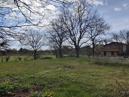 dépendance à rénovée sur terrain constructible de 3374 m²