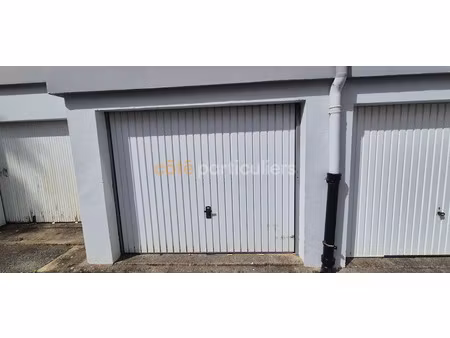 vente parking 14 m² à lorient (56100)  21 000 €