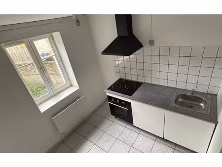 location maison  35.67 m² t-2 à la fère  460 €