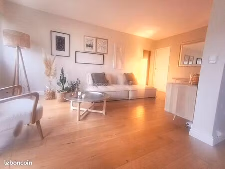 bel appartement entierement renove