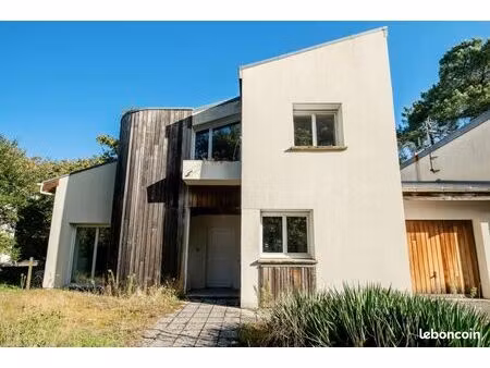 pavillon 138 m² merignac