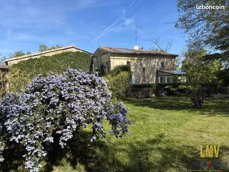 maison 10 pièces 260 m²