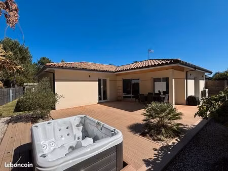 maison 5 pieces 137 m2 / studio