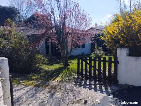 maison individuelle zone péri urbaine.153 m2 plain pied.6 pièces