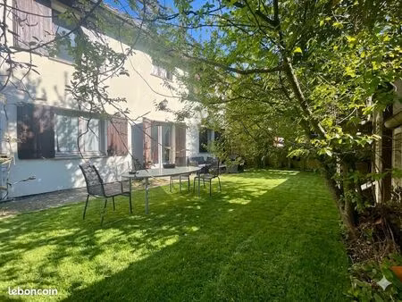 maison de ville avec jardin exposé ouest dans un secteur prisé de talence proche bordeaux